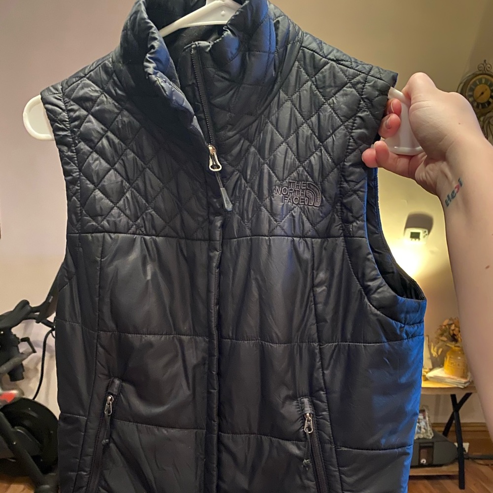 North face black vest